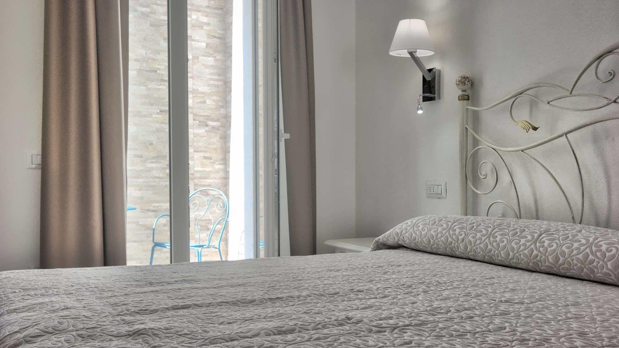 Smart Suite & Apartments 圣特雷莎加卢拉 外观 照片
